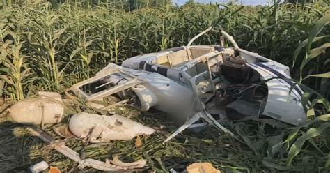 Helicopter crashes into Illinois cornfield, killing pilot